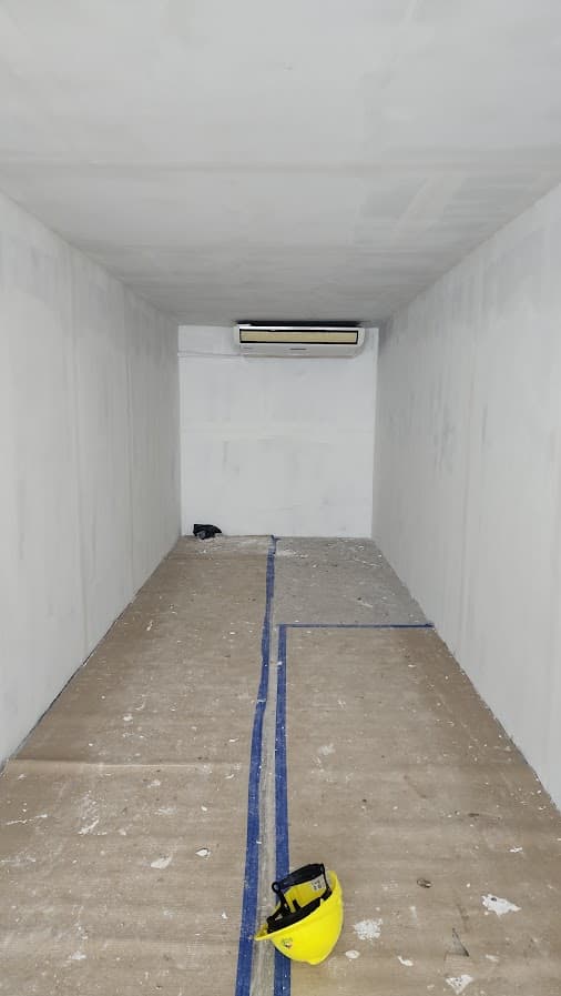 Remodelación y adecuación de almacenes y talleres - Imagen 29