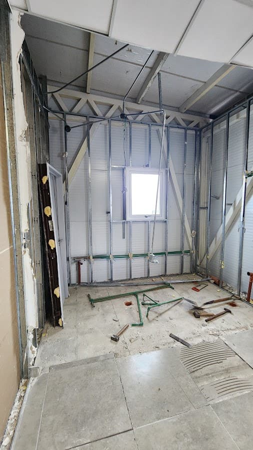 Remodelación edificio administración - Imagen 1
