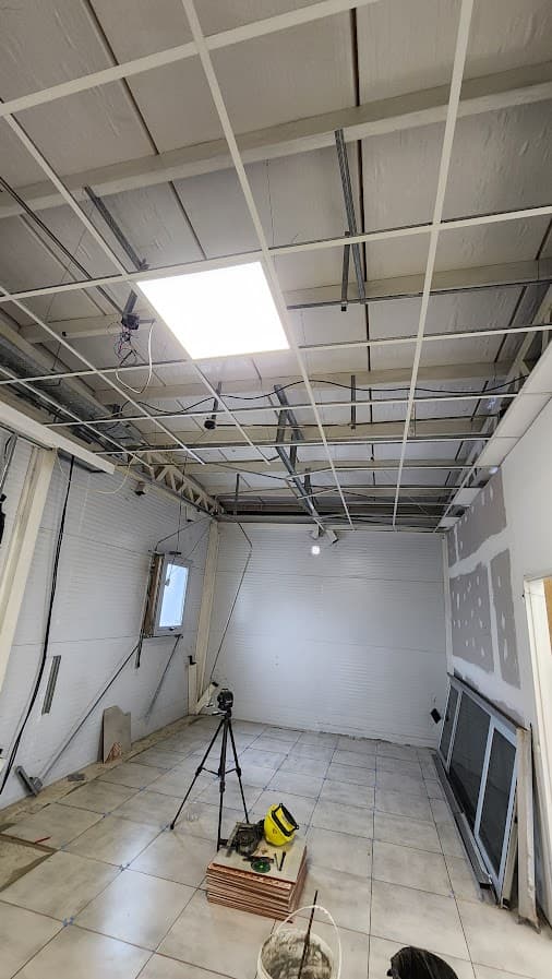 Remodelación edificio administración - Imagen 4